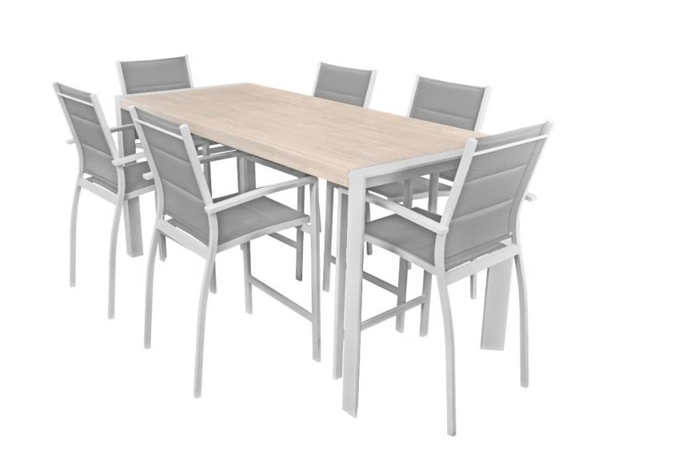outdoor bar setting